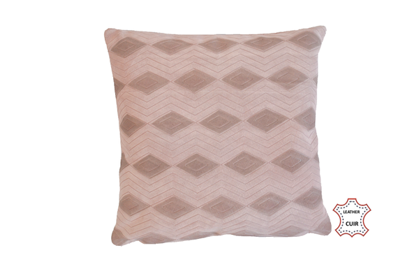 Coussin en cuir suède vieux rose imprimé losange