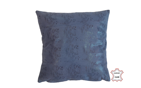 Coussin en cuir velours bleu pétrole imprimé python