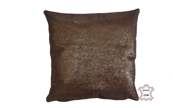 Coussin en cuir velours bordeaux aux motifs gothiques dorés