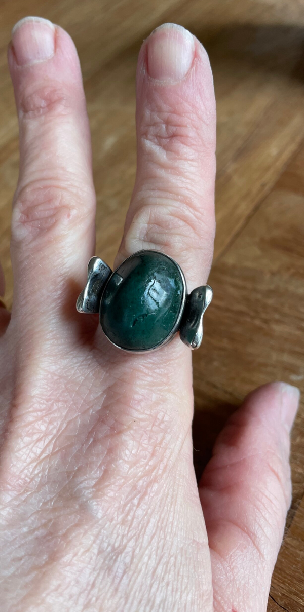 Grote ovale zilveren ring met Aventurijn