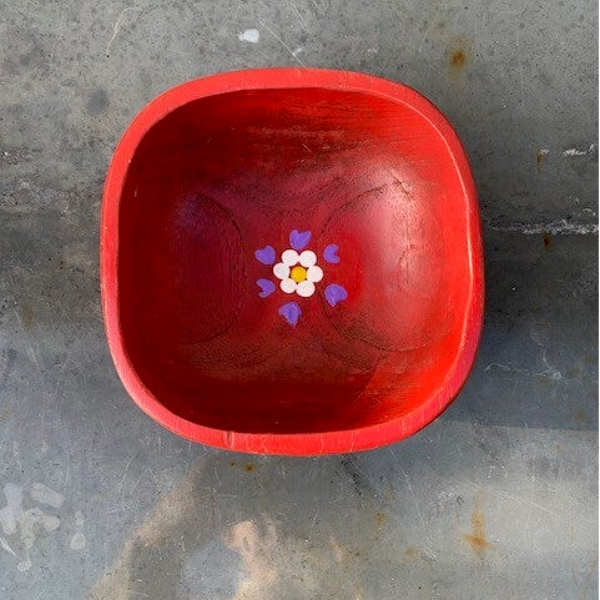 Houten beschilderd schaaltje