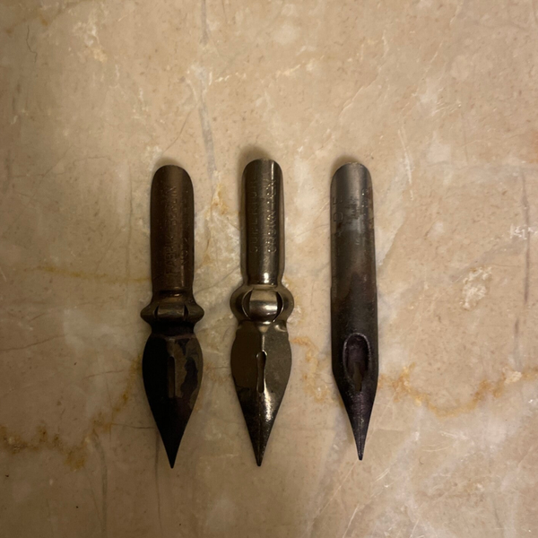 Set van drie kroontjespennen