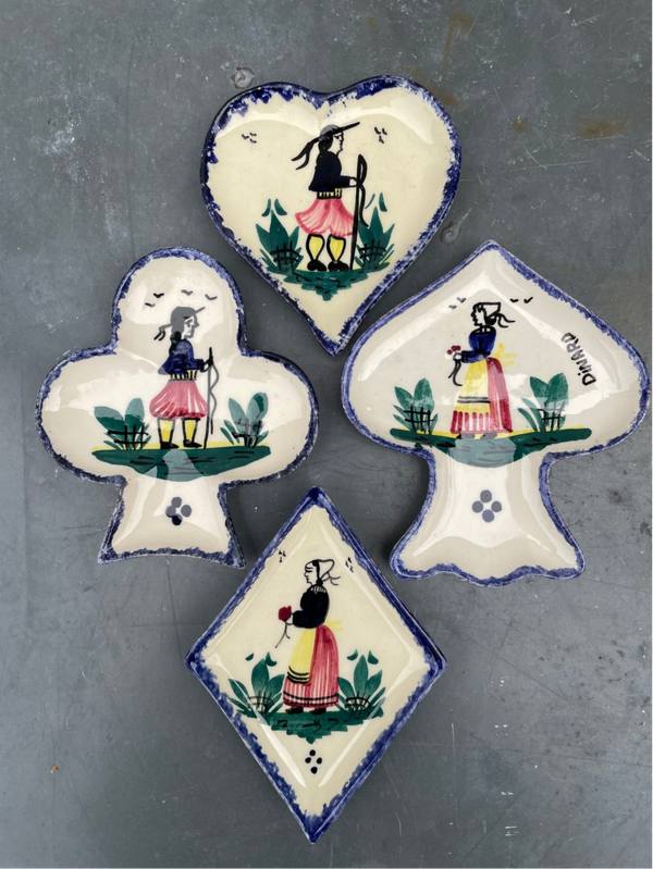Kleine ‘kaartspel' schoteltjes, 4 stuks