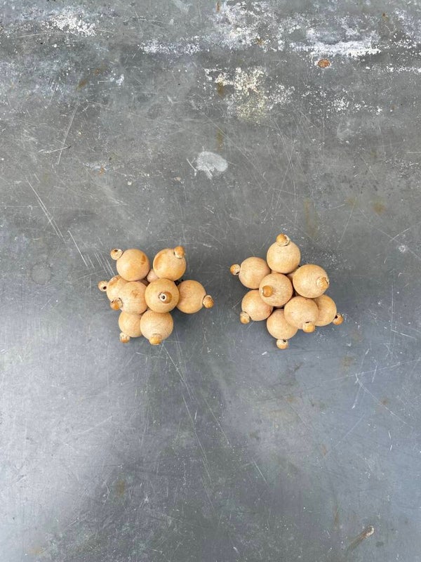 Oorclips kralen, licht hout