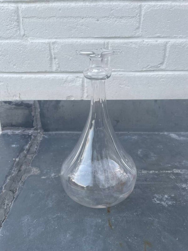 Sierlijk mondgeblazen vaasje