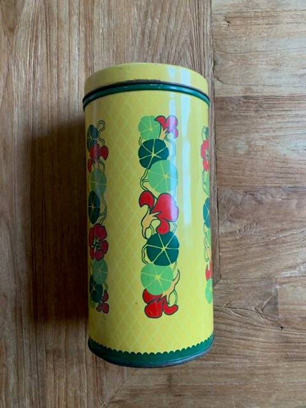 Beschuitbus Verkade, geel met bloemen