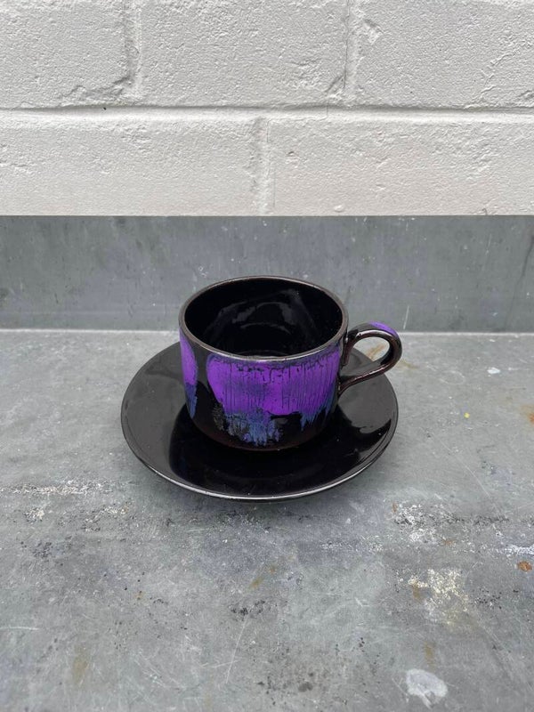 Kop en schotel, paars