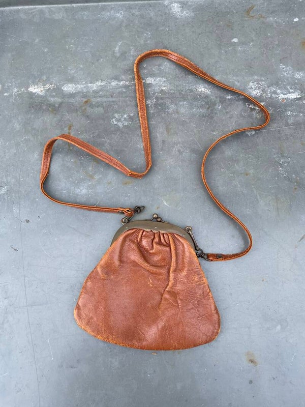 Grote 'knip' met schouderband