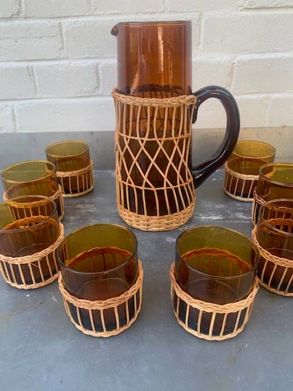 Set van waterkan en 8 glazen