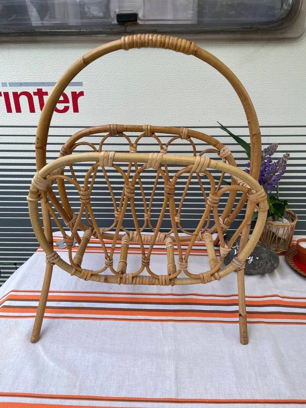 Bamboe kranten/handwerkmand