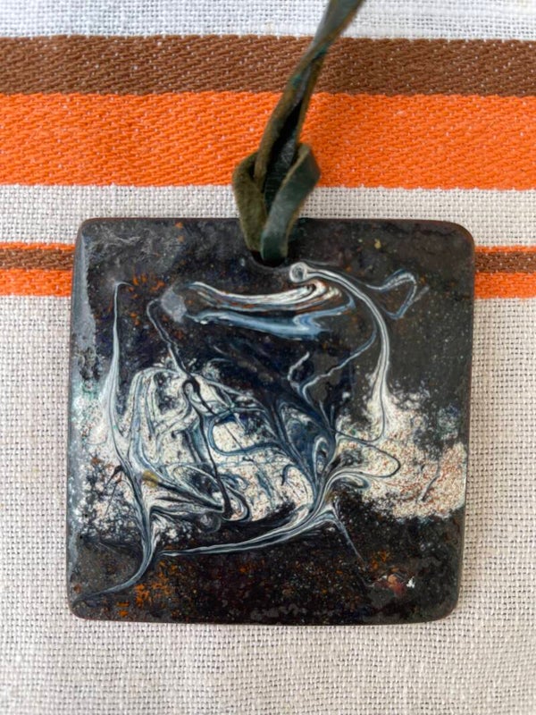 Geëmailleerde hanger, vierkant