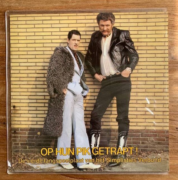 LP 4e langspeelplaat van het Simplisties Verbond - Op hun pik getrapt
