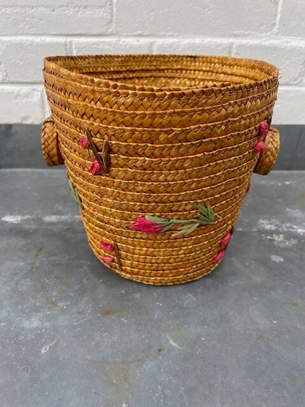 Raffia bloempotje of prullenbakje