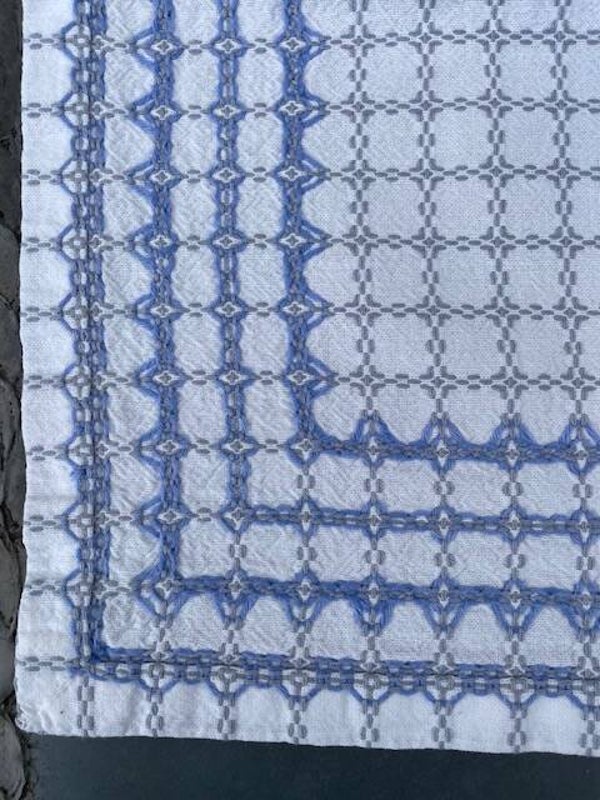 Beiersbont, kleedje wit/grijs