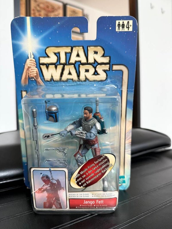 STAR WARS ATTACK OF THE CLONES - JANGO FETT WITH MISSILE-FIRING BACKPACK