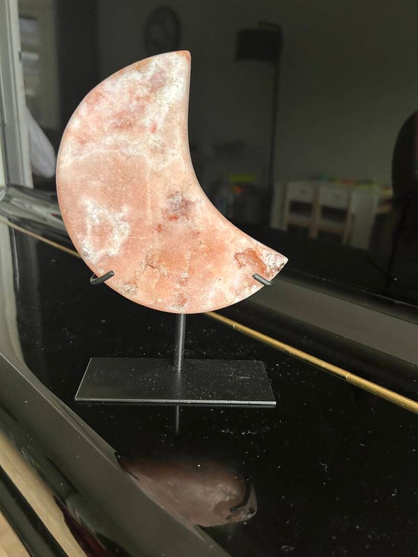 Roze Amethist maan met stukjes druzzy