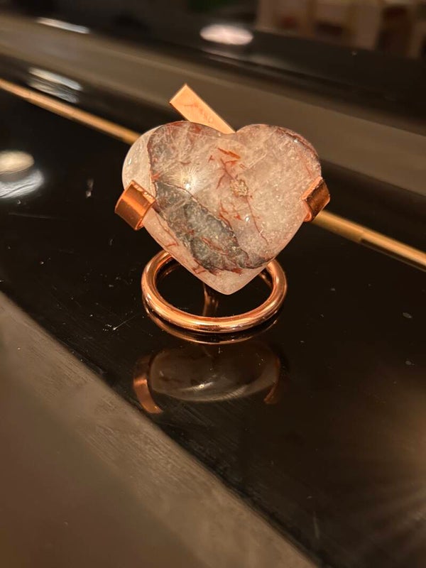 Hematoïde kwarts hart op standaard