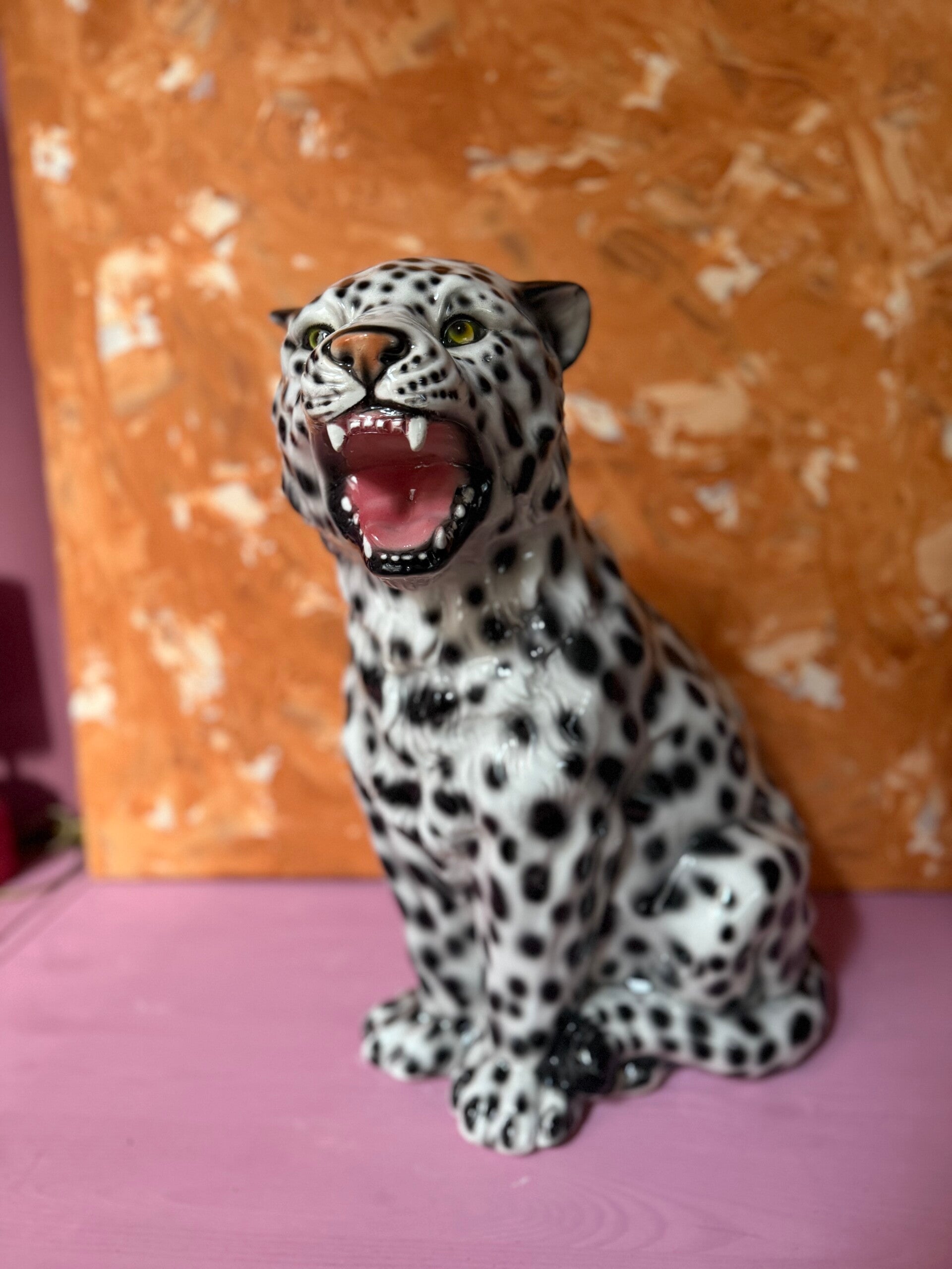 Leopard ceramic statue black white