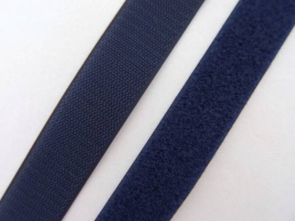 Klittenband in de kleuren wit, zwart, beige en navy