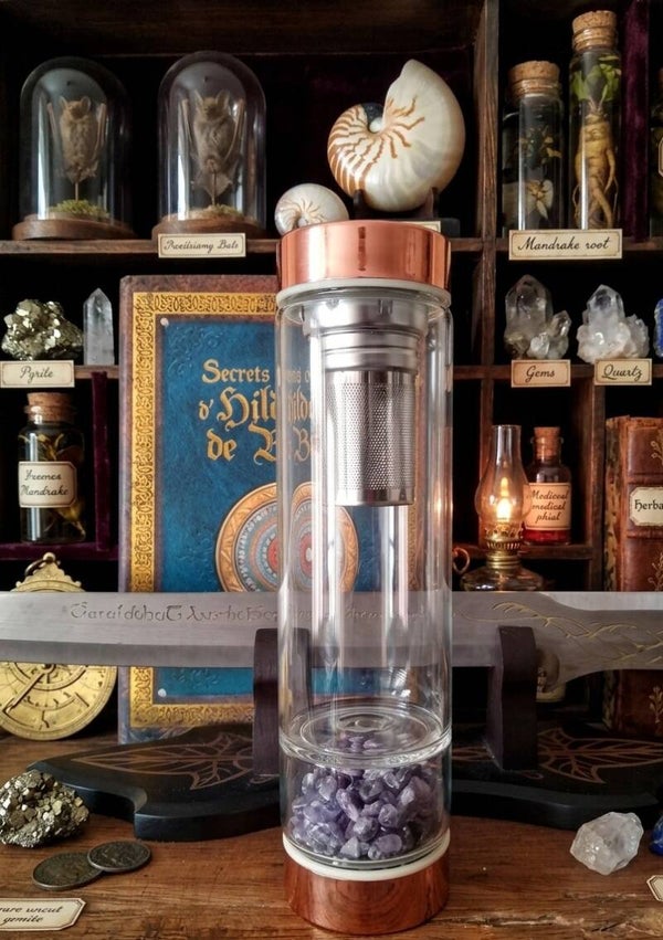 L'Infuseur des Sages – Bouteille en Cristal et Améthyste