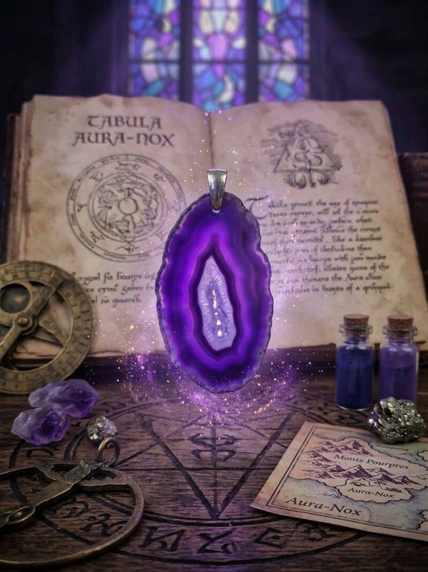 Pendentif Le Talisman d'Aura-Nox – Tranche d'Agate Violette & Druse Cristalline (5 cm)
