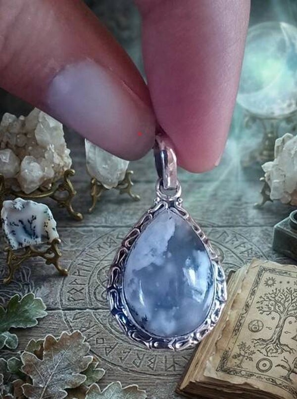 Les Brumes d'Éon – Pendentif Sacré en Opale Dendritique & Argent 925