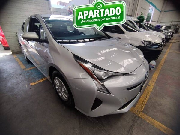 TOYOTA PRIUS SEDÁN 2017