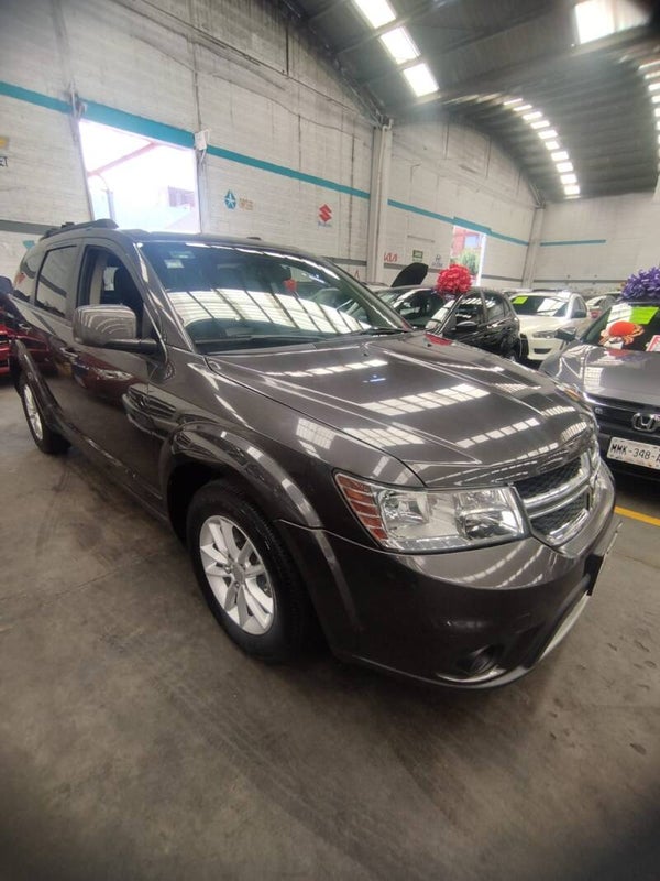 Dodge Journey 2.4 Sxt 7 Pasajeros At