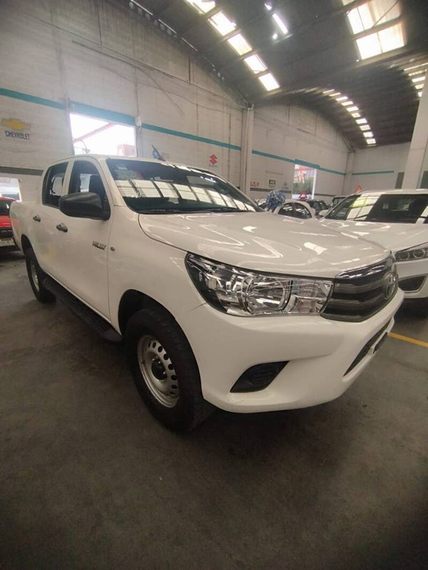 TOYOTA HILUX 2022
