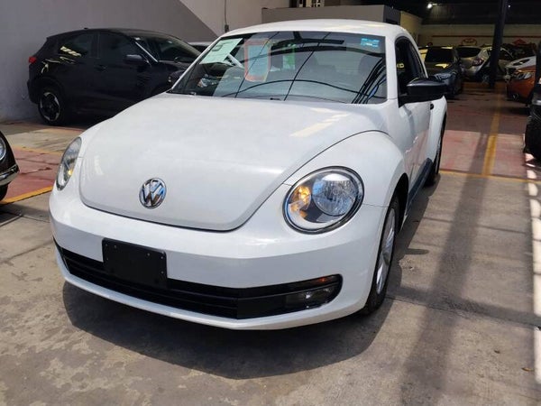 VOLKSWAGEN BEETLE 2014