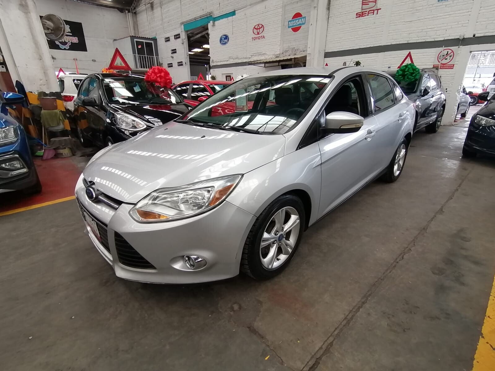 FORD FOCUS SEDÁN AT 2013