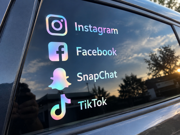 Sticker réseau sociaux personnalisé