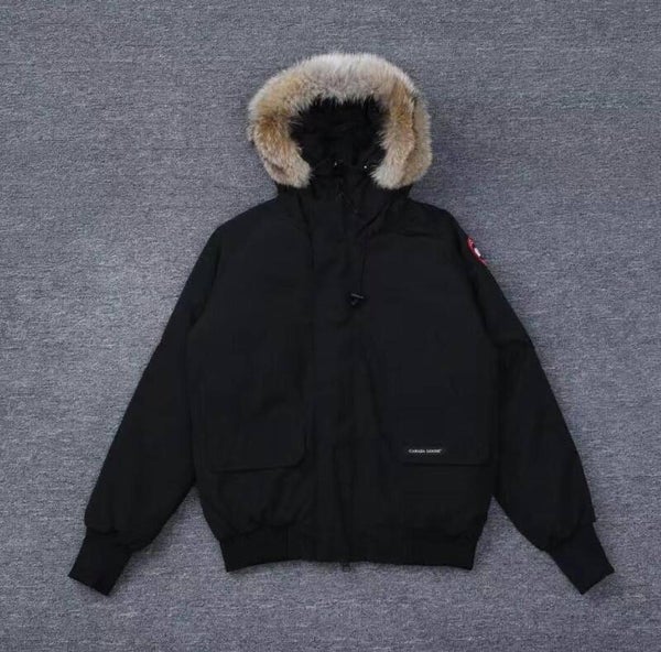 Short canada goose coat with fur