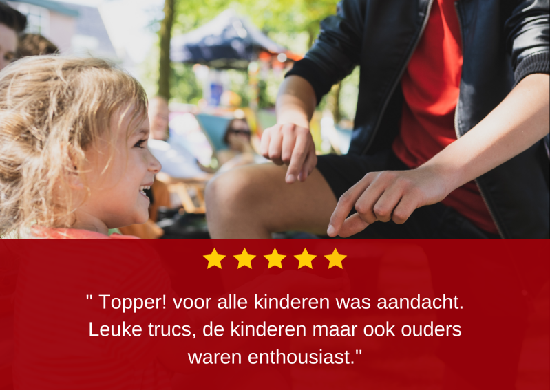 rondlopende kindergoochelaar