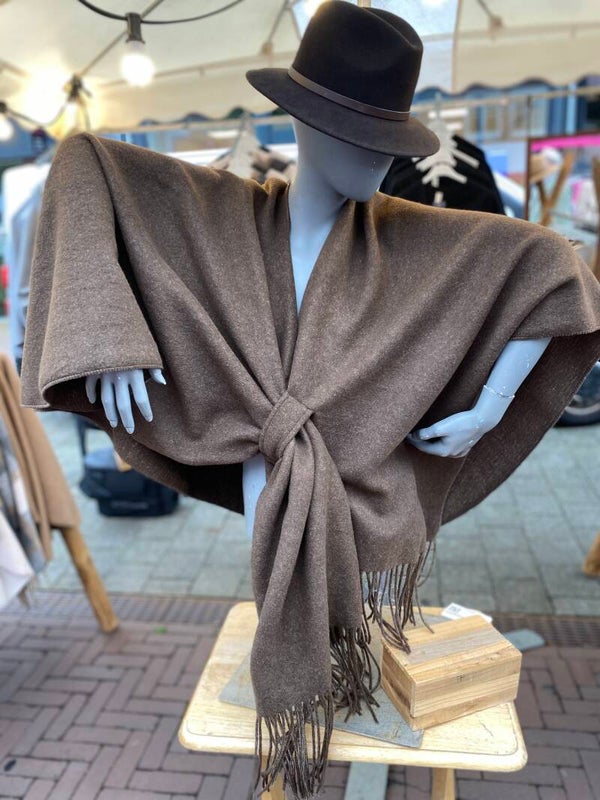 Poncho Mandy Bruin