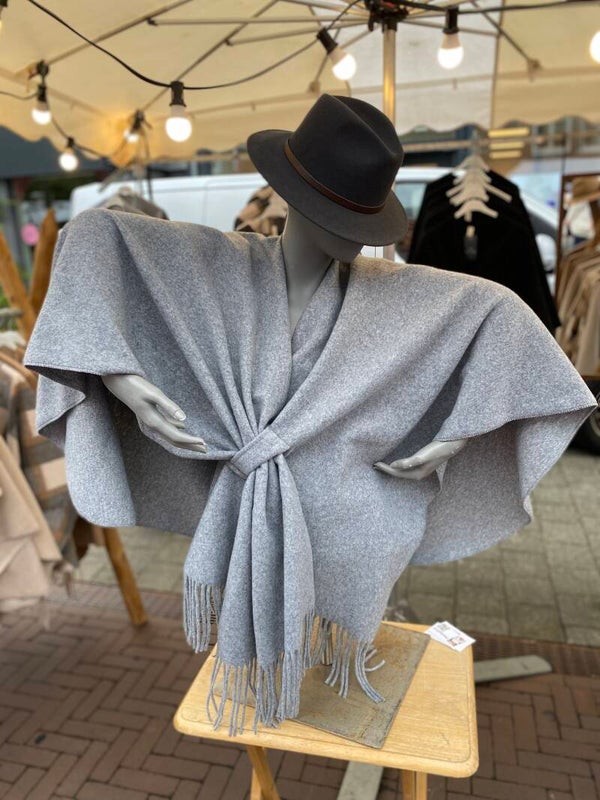 Poncho Mandy Grijs