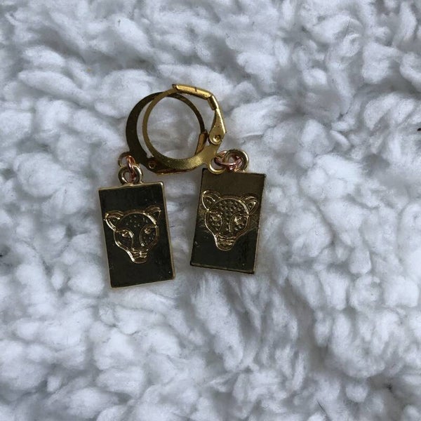 Gouden pantertag oorbellen