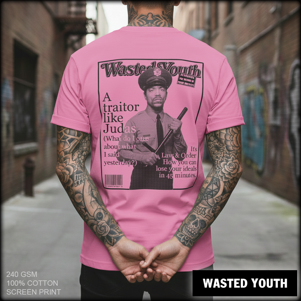 A Traitor I Shirt pink