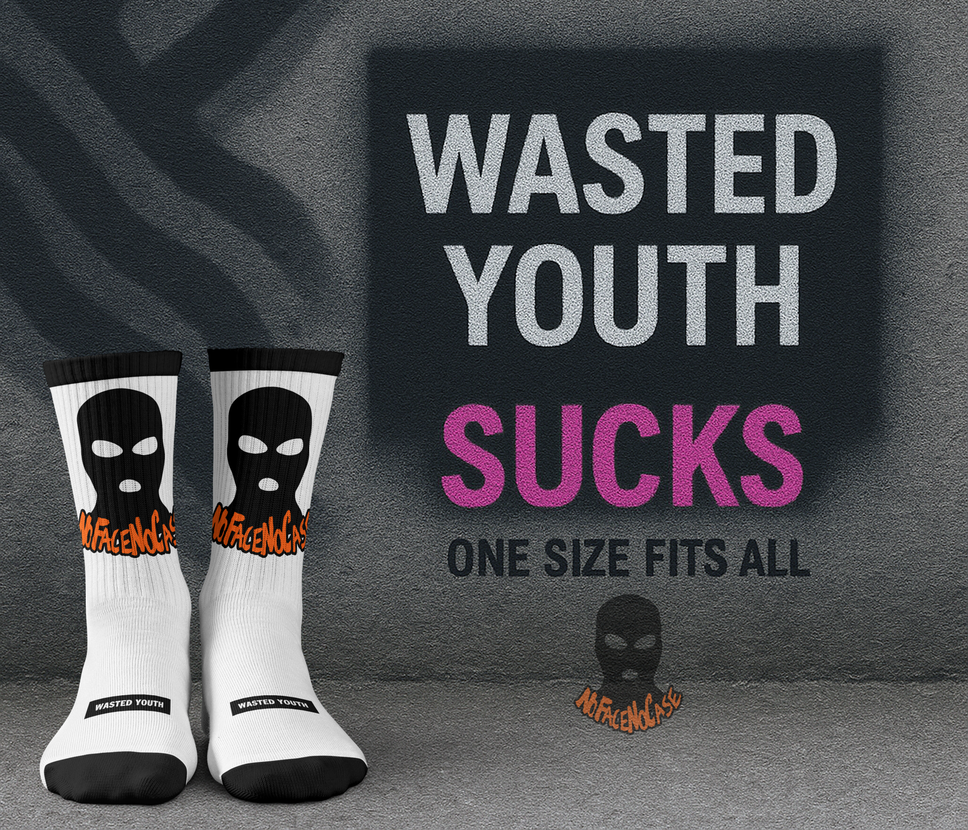 NO FACE NO CASE Socken I white