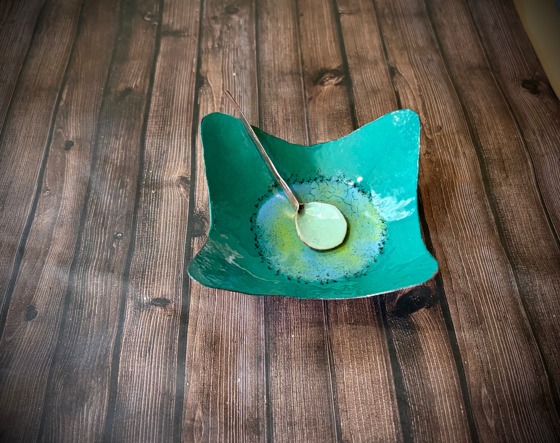 Square salt cellar w/spoon