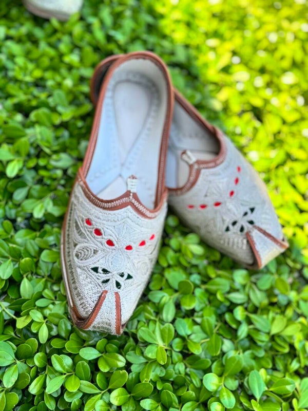 Mens Embroidered Nokdar Jutti