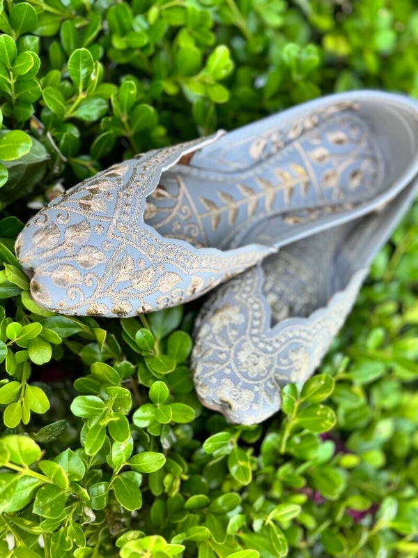 Regal Pastel & Neutral Juttis Collection