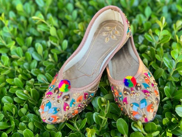 Gul Bahar – Girls Multicolor Embroidered Jutti