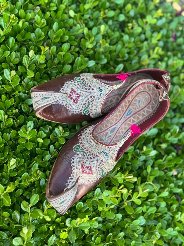 Maharaja Classic – Men’s Embroidered Leather Jutti