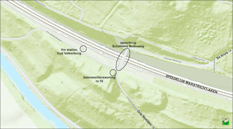 topografische kaart van de omgeving van station Oud Valkenburg en spoorbrug met baanwachterswoning nabij de Drie Beeldjes