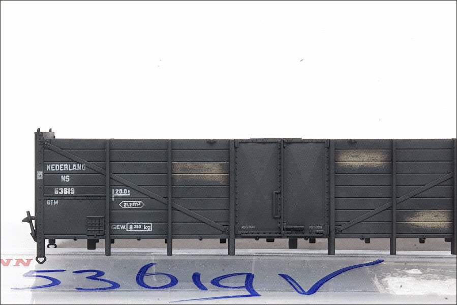 bakkenwagens_houten_wanden_verouderen_planken_verf_airbrush_1