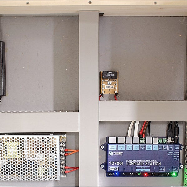 YaMoRC digitale modules en terugmelders configureren voor de H0 modelbaan
