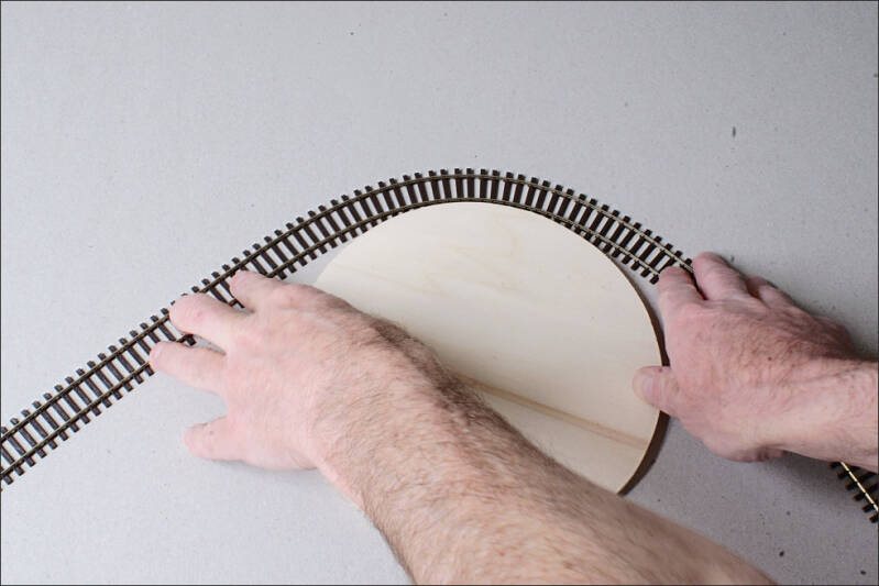 gleise biegen Modellbahn