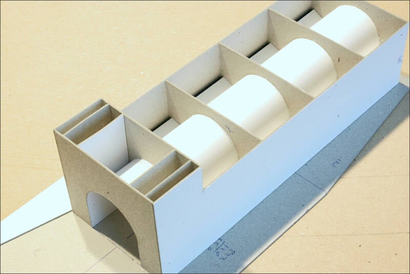 tunnel-karton-treinbaan