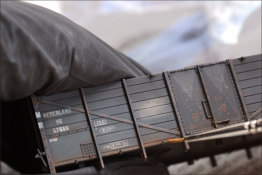 verouderen_track_rust_pigment_weatheren